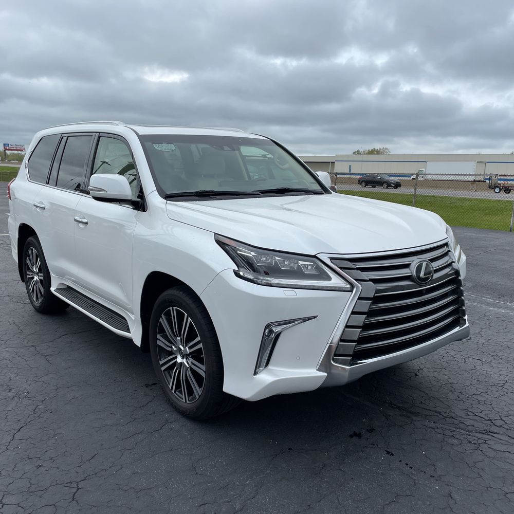 2021 Lexus LX 570 Three-Row