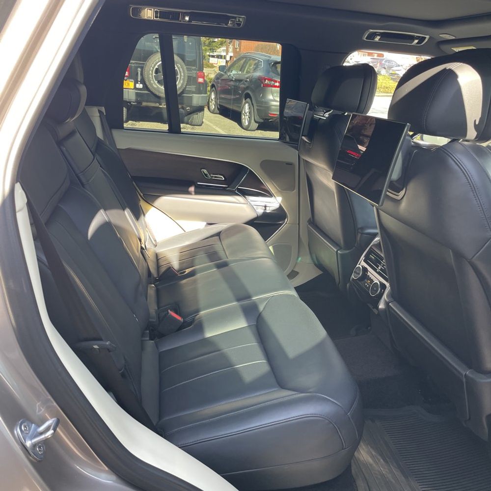 2023 Land Rover Range Rover P530 SE