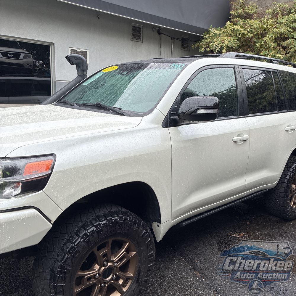 2020 Toyota Land Cruiser Heritage Edition