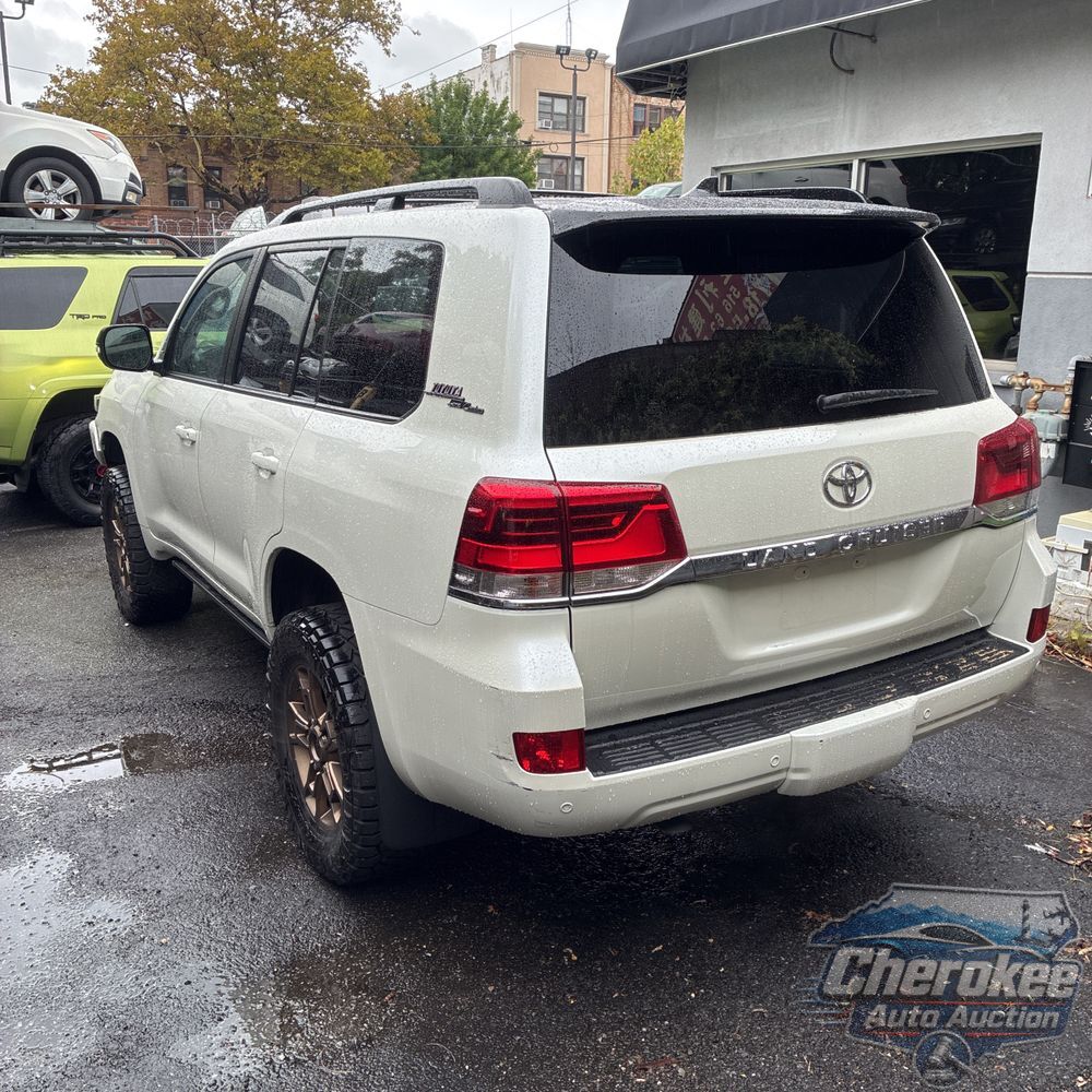 2020 Toyota Land Cruiser Heritage Edition