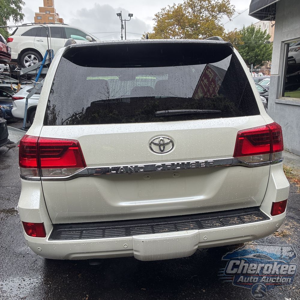 2020 Toyota Land Cruiser Heritage Edition
