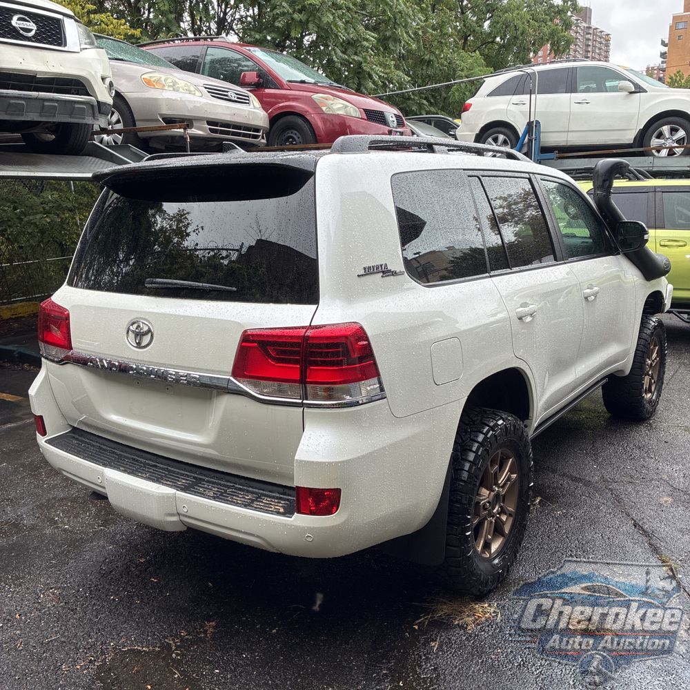 2020 Toyota Land Cruiser Heritage Edition