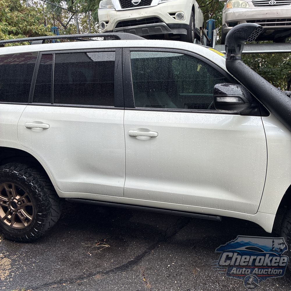 2020 Toyota Land Cruiser Heritage Edition