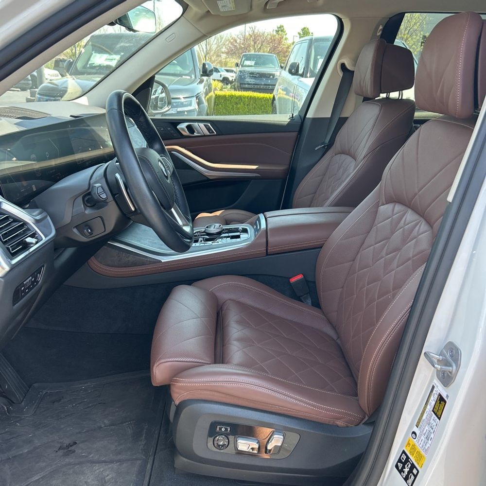 2023 BMW X7 xDrive40i
