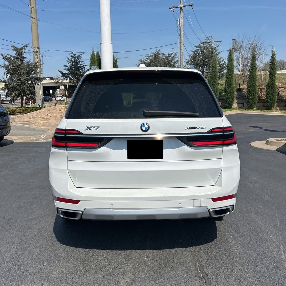 2023 BMW X7 xDrive40i