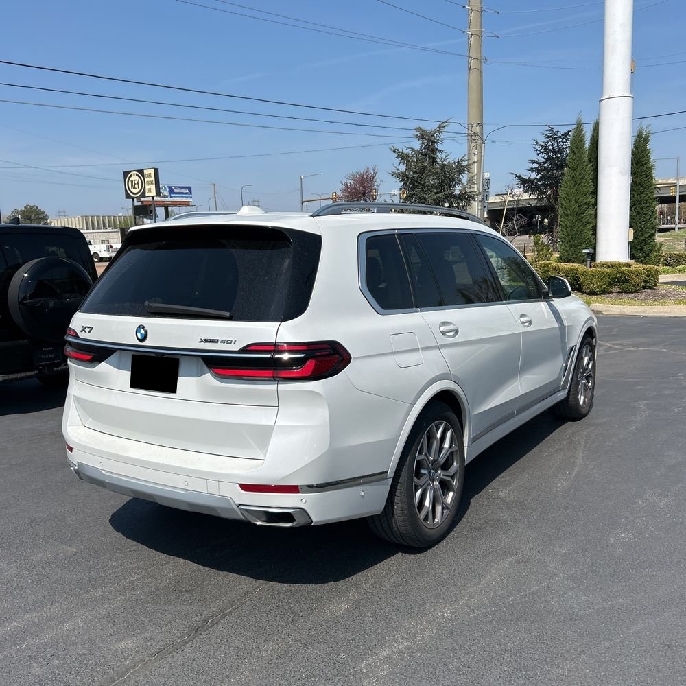 2023 BMW X7 xDrive40i
