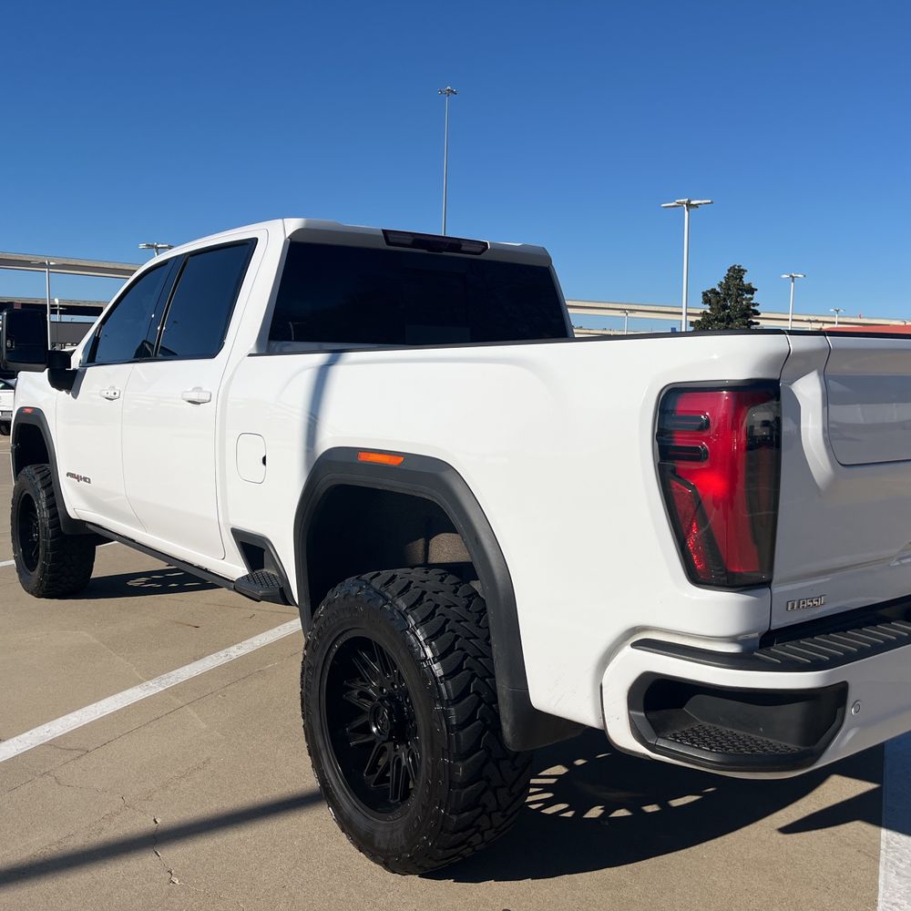 2024 GMC Sierra 2500HD AT4