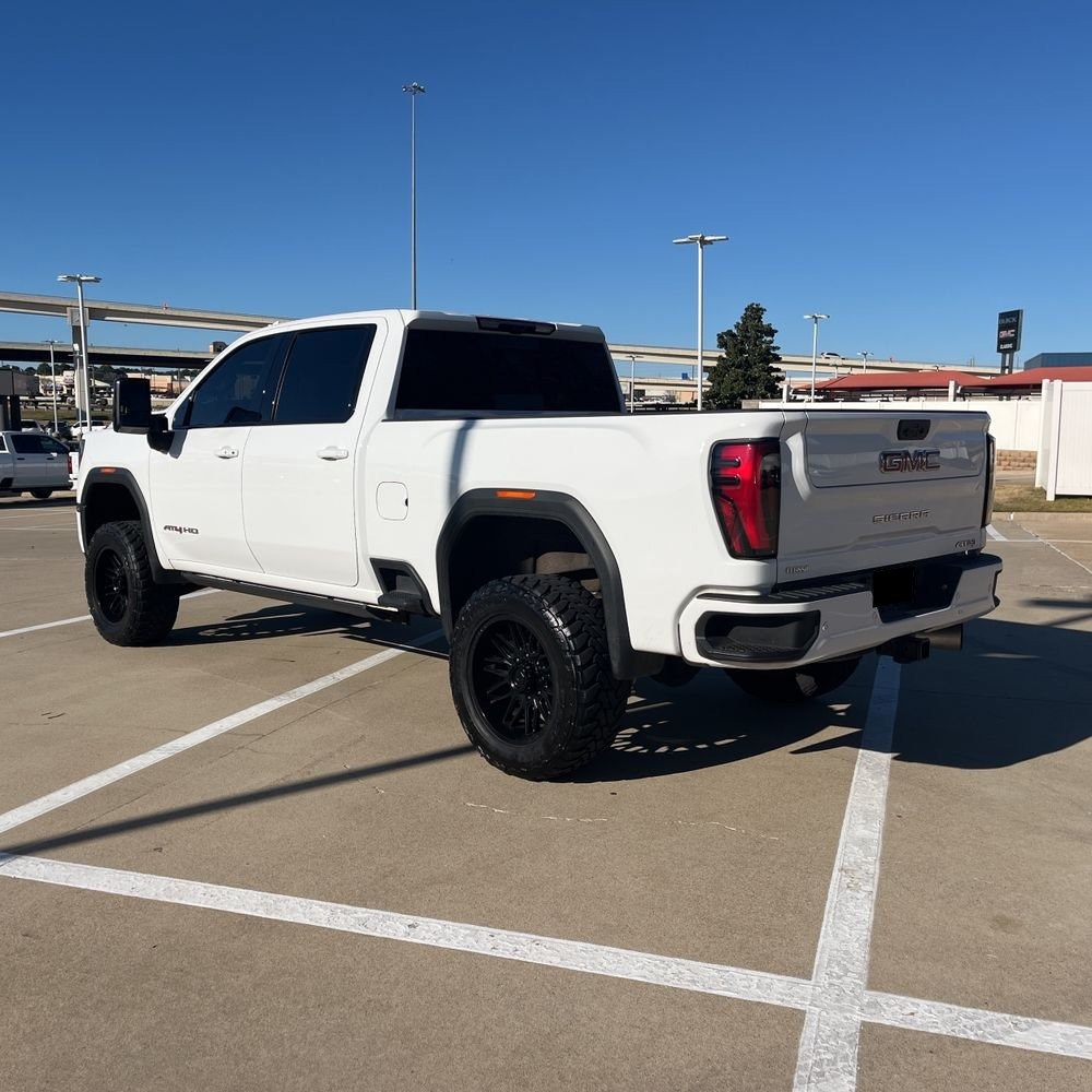 2024 GMC Sierra 2500HD AT4