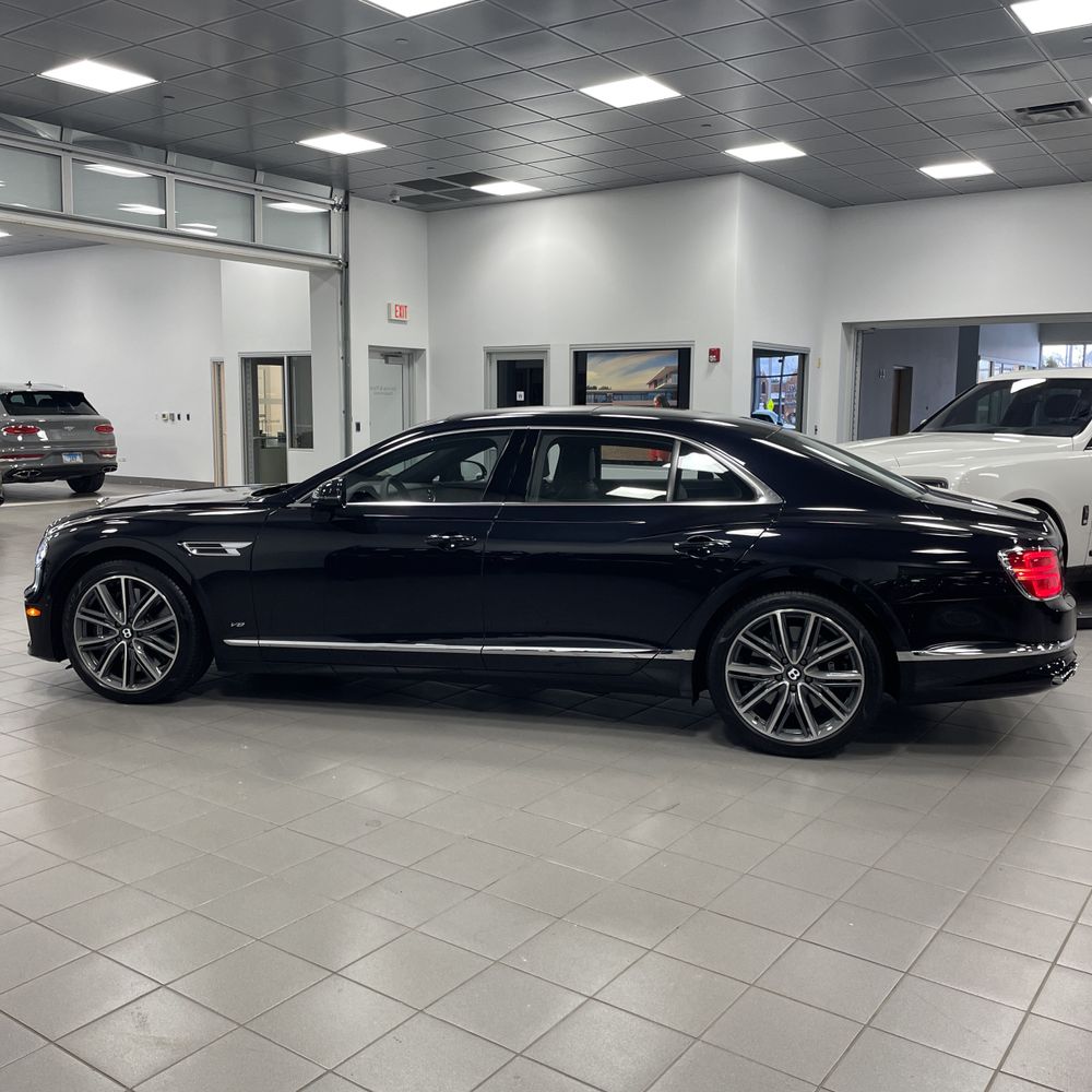 2022 Bentley Flying Spur V8