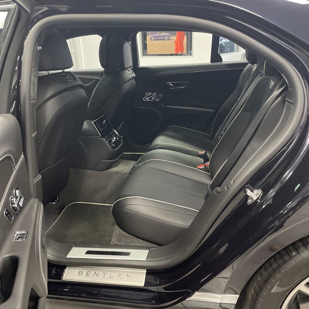 2022 Bentley Flying Spur V8