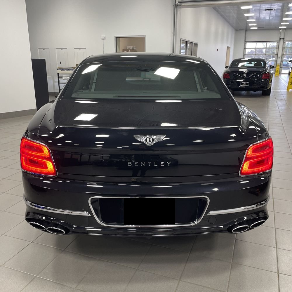 2022 Bentley Flying Spur V8