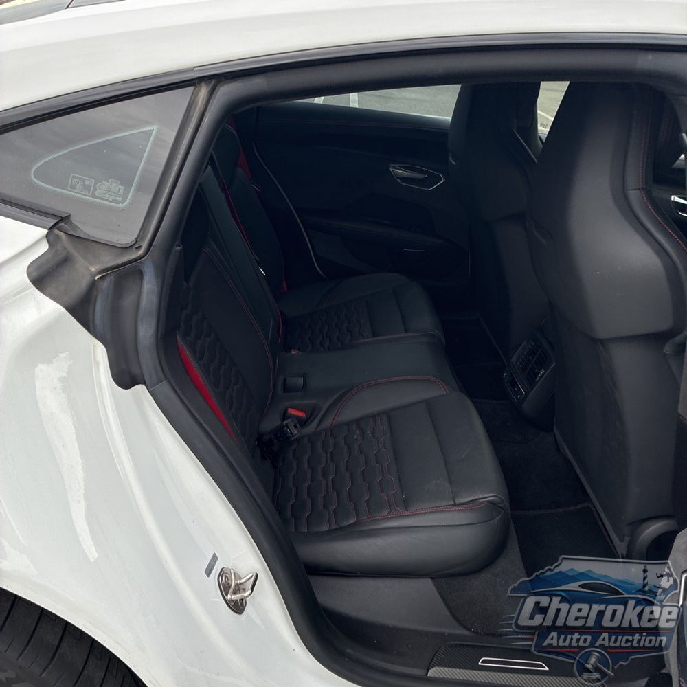 2022 Audi e-tron GT RS
