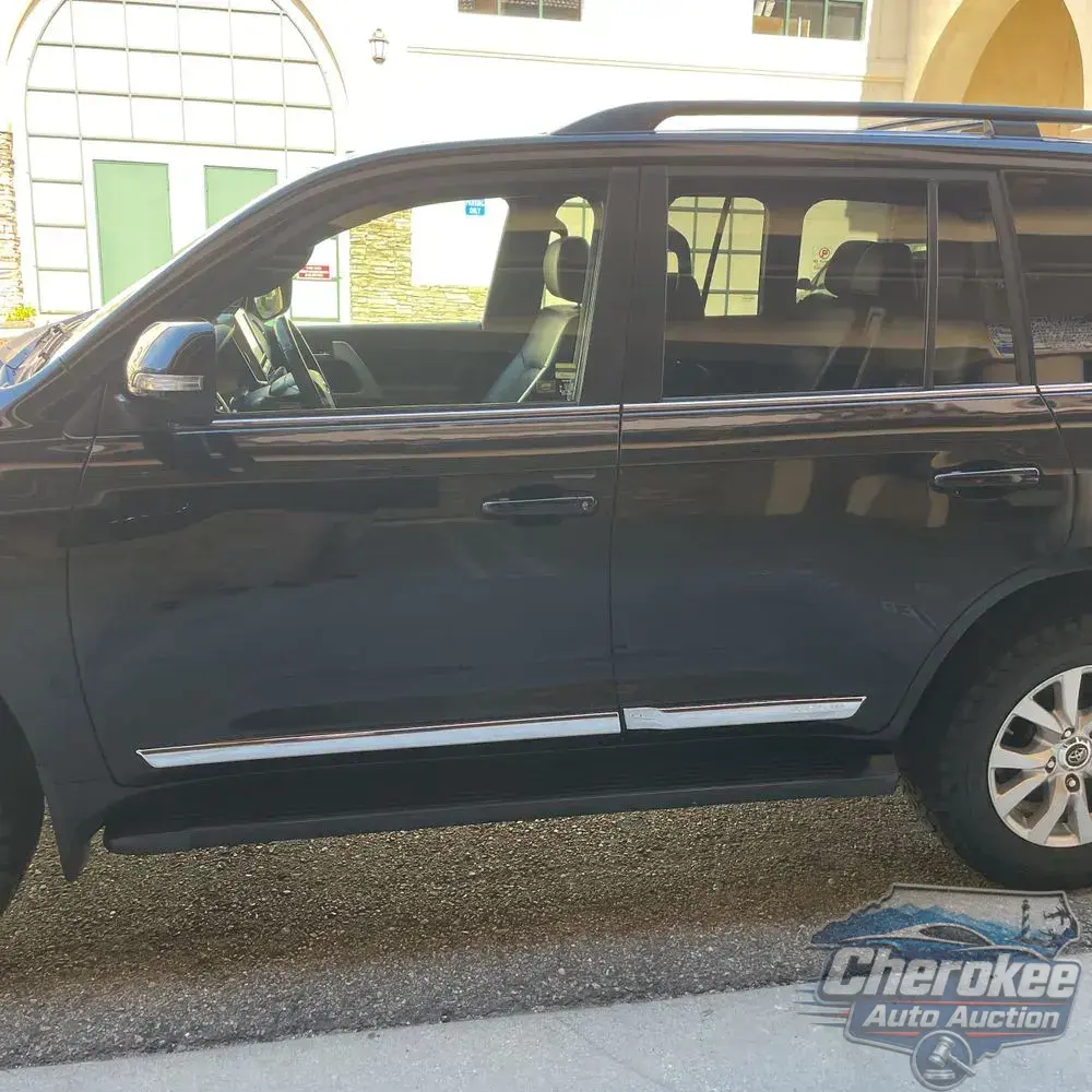 2019 Toyota Land Cruiser Base