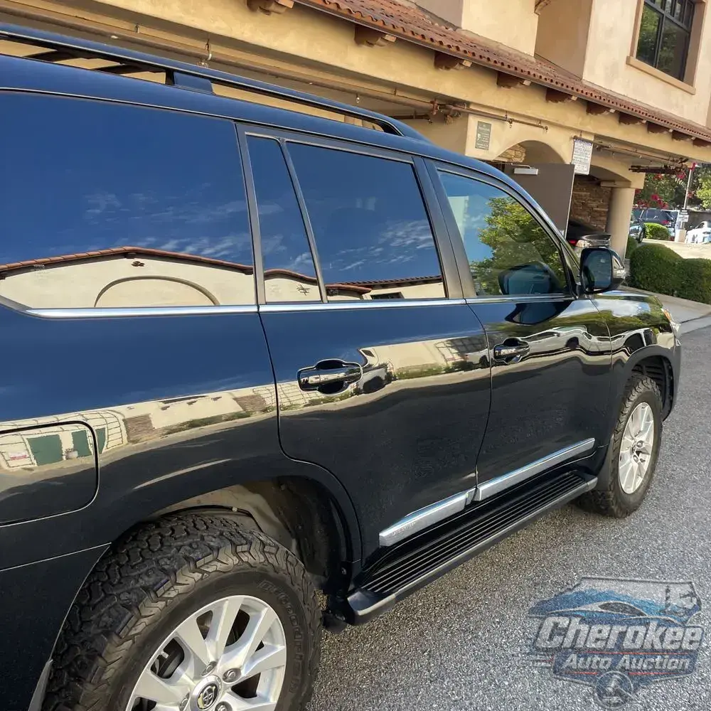 2019 Toyota Land Cruiser Base