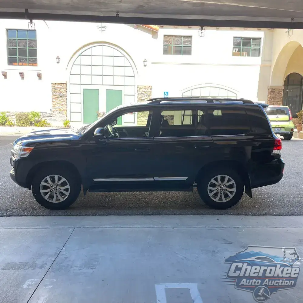 2019 Toyota Land Cruiser Base