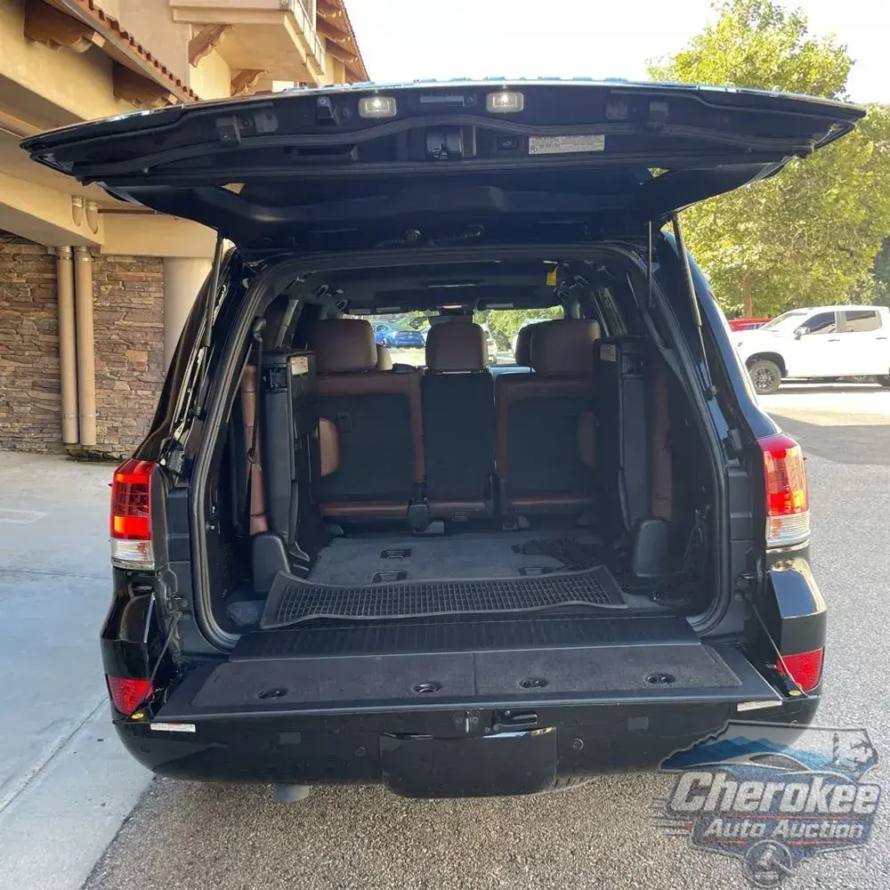 2019 Toyota Land Cruiser Base