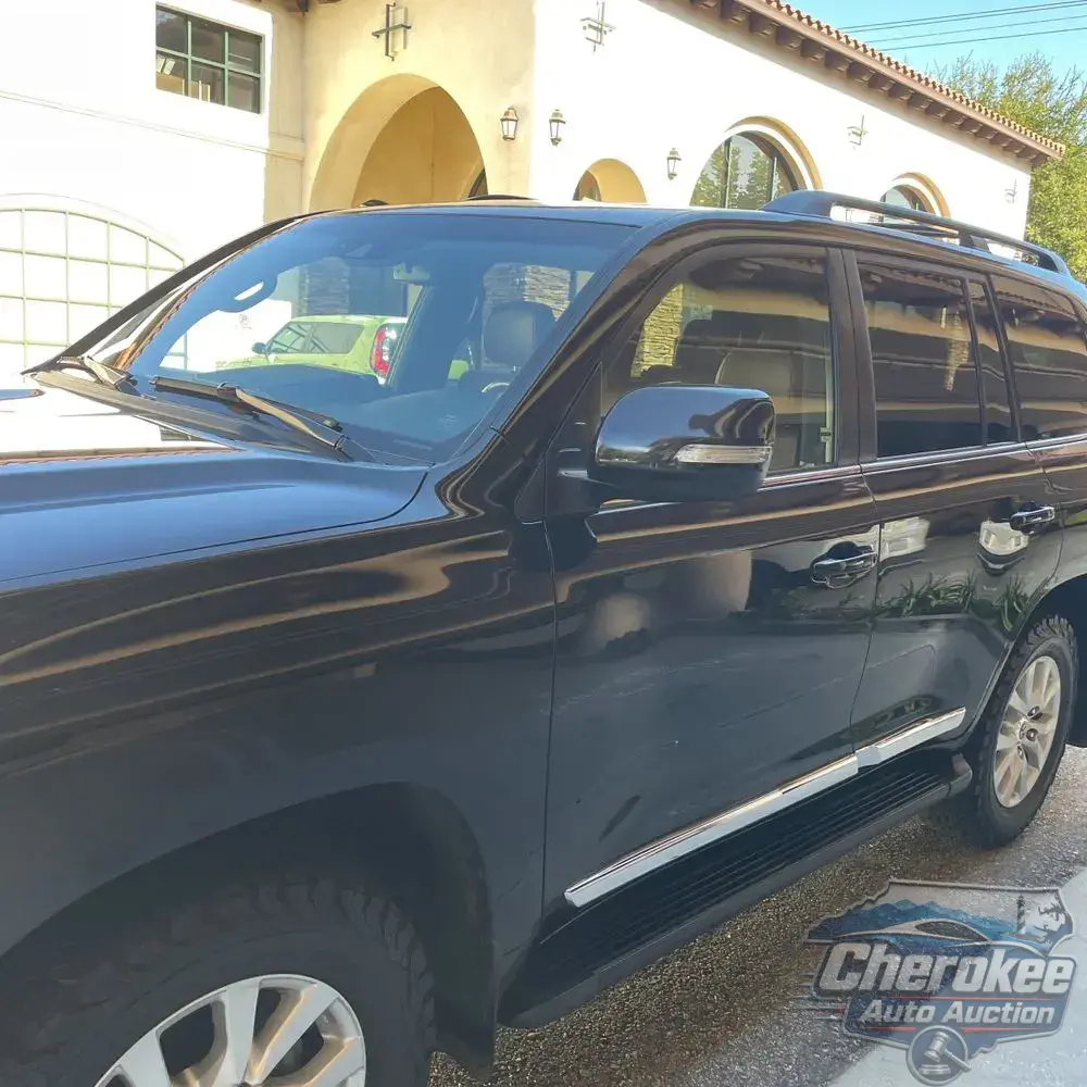 2019 Toyota Land Cruiser Base