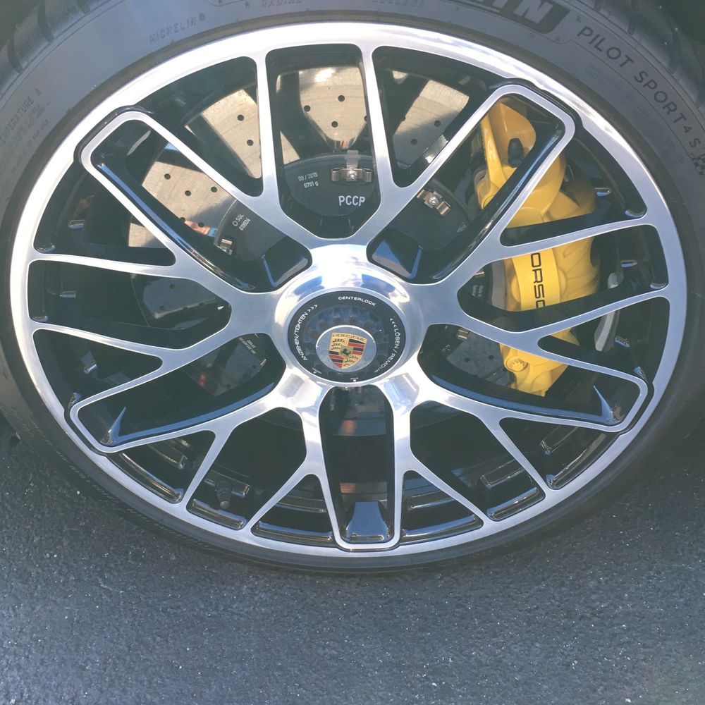 2015 Porsche 911 Carrera 4 Turbo S