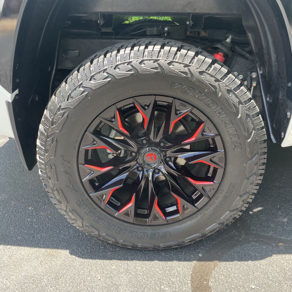 2024 Toyota Tundra Platinum HV