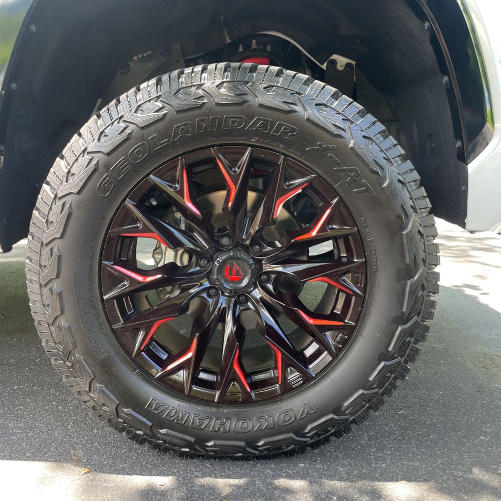 2024 Toyota Tundra Platinum HV