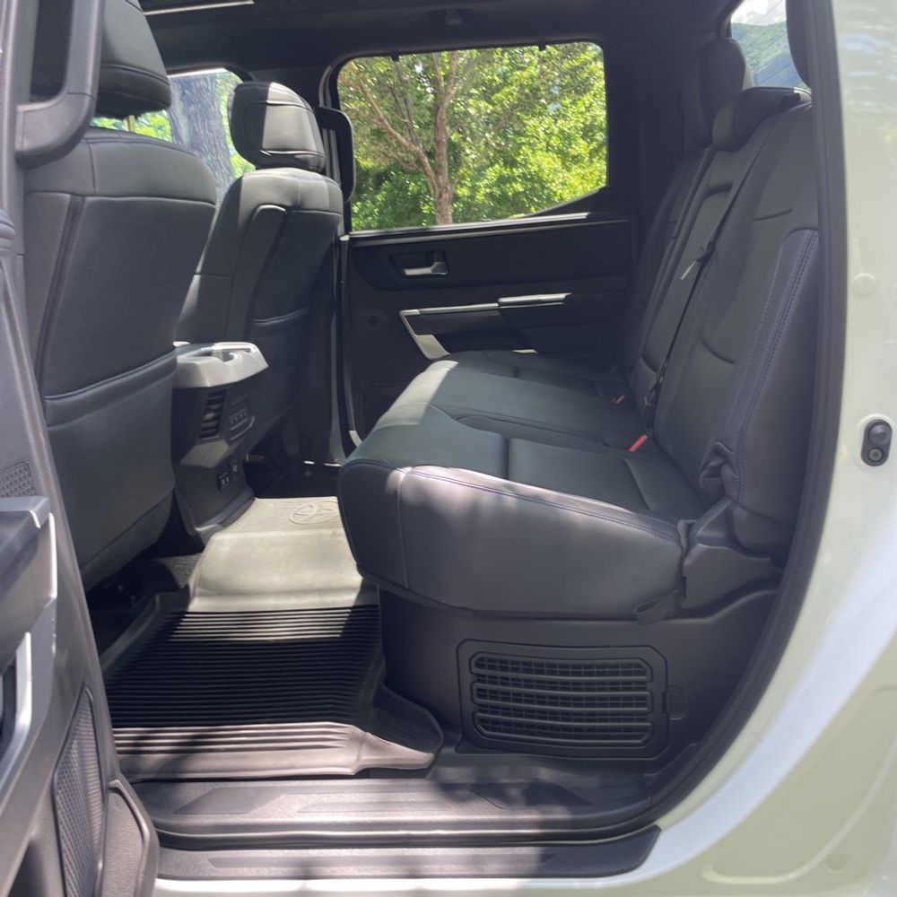 2024 Toyota Tundra Platinum HV