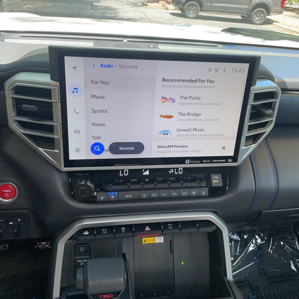 2024 Toyota Tundra Platinum HV