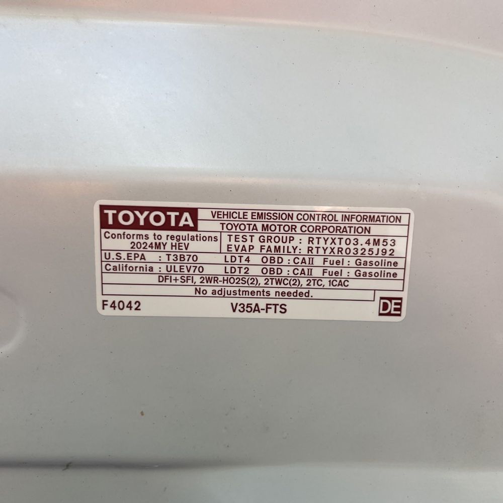 2024 Toyota Tundra Platinum HV