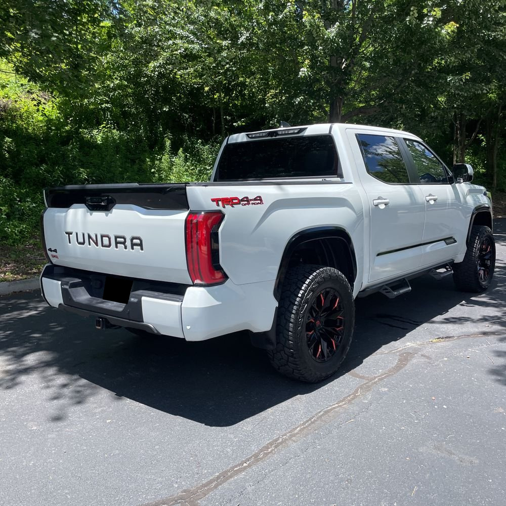 2024 Toyota Tundra Platinum HV