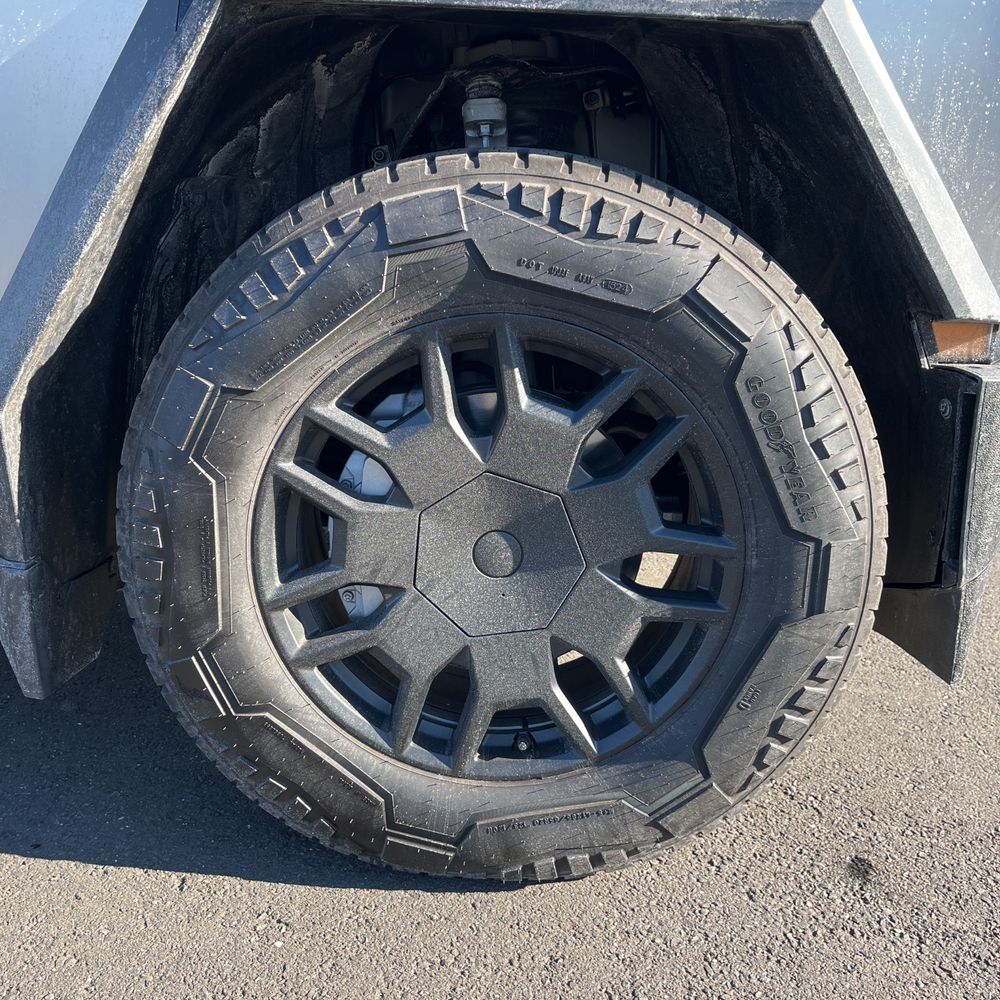 2024 Tesla Cybertruck Base