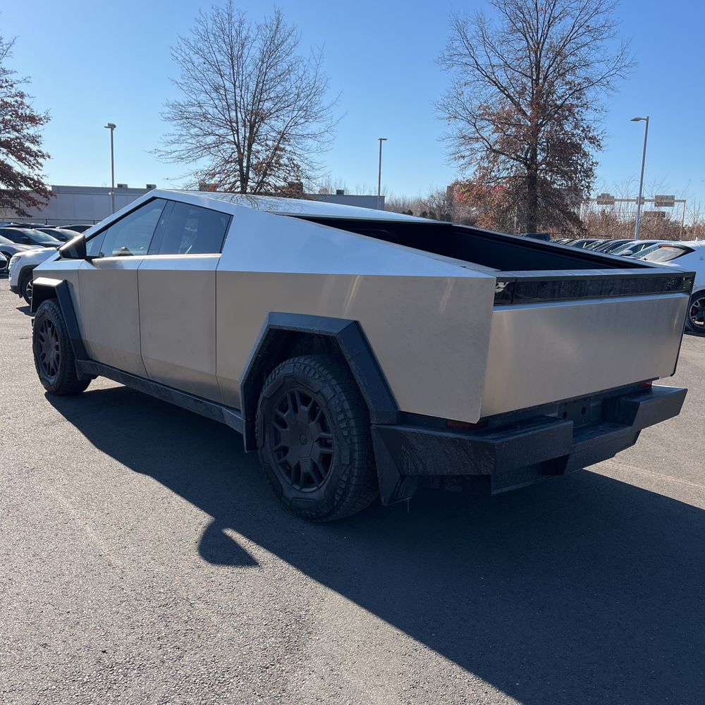 2024 Tesla Cybertruck Base