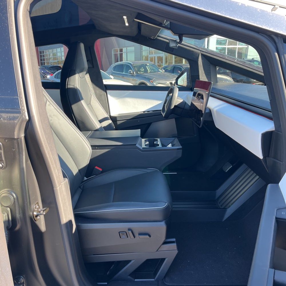 2024 Tesla Cybertruck Base