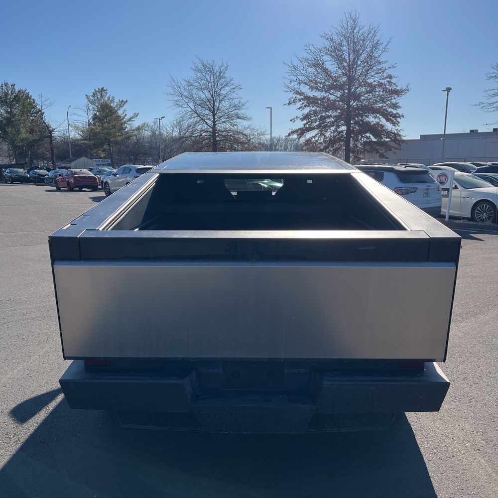 2024 Tesla Cybertruck Base