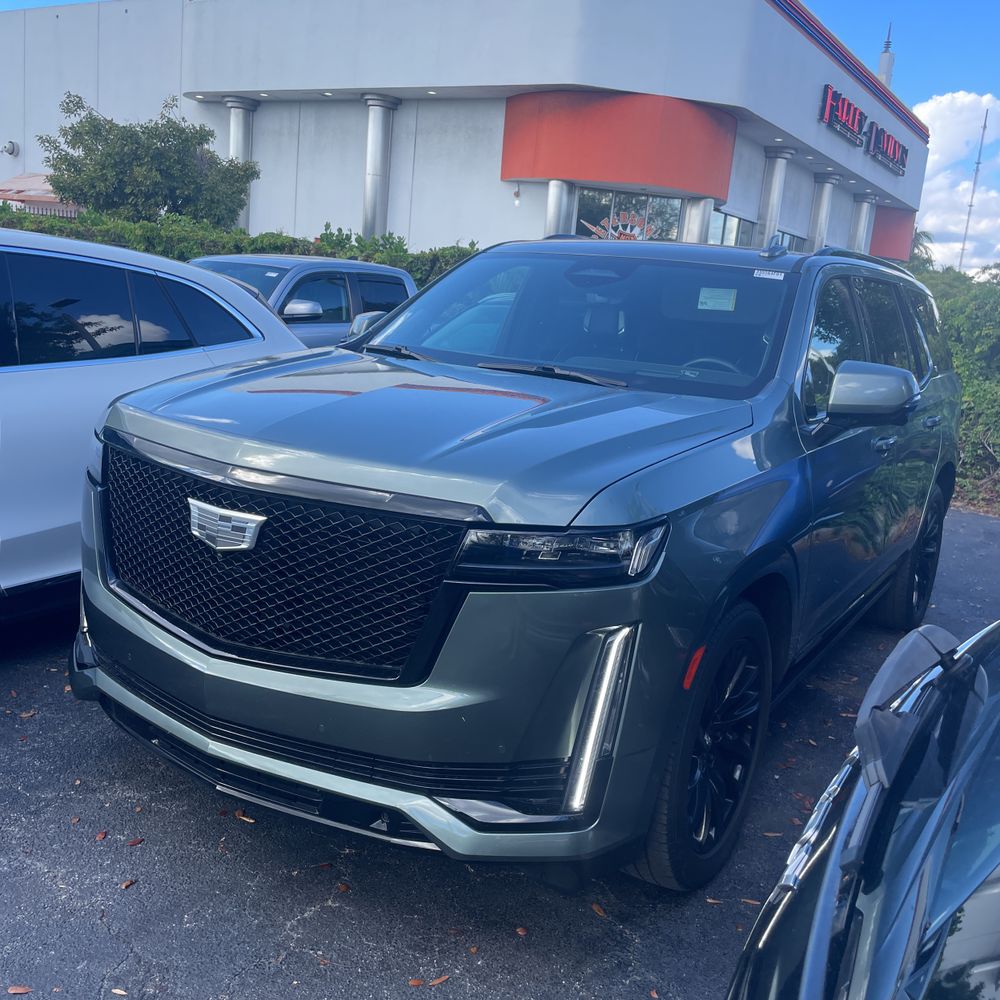 2023 Cadillac Escalade Sport Platinum