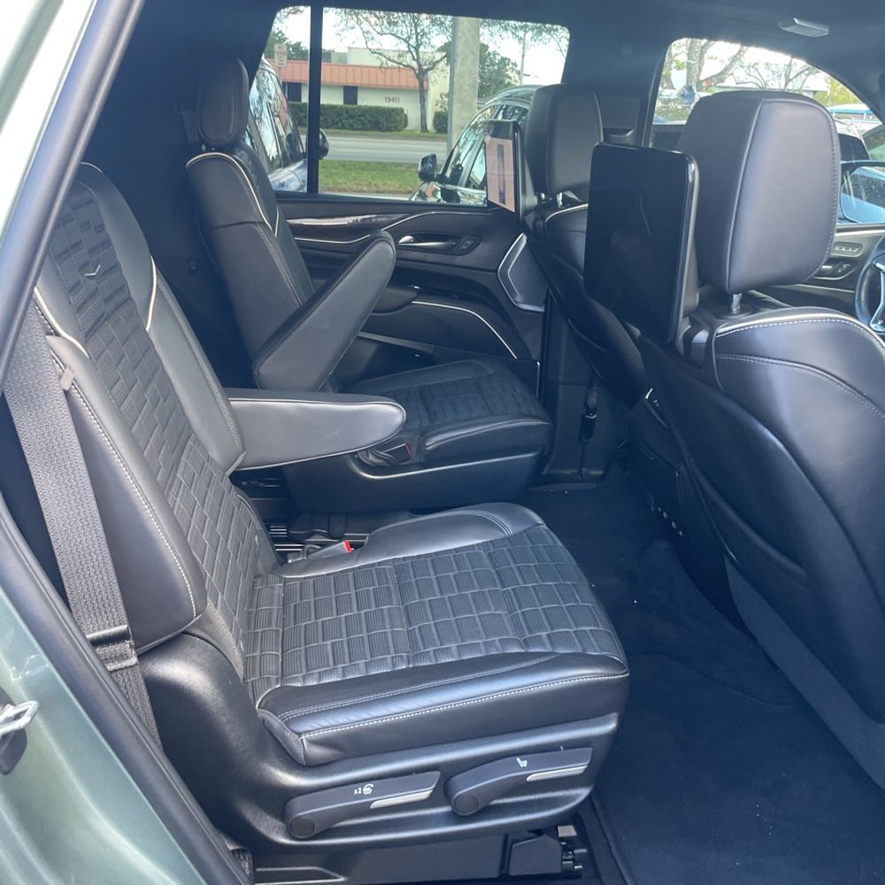 2023 Cadillac Escalade Sport Platinum