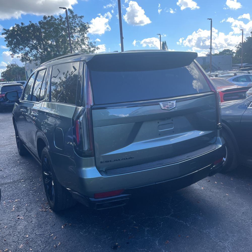 2023 Cadillac Escalade Sport Platinum