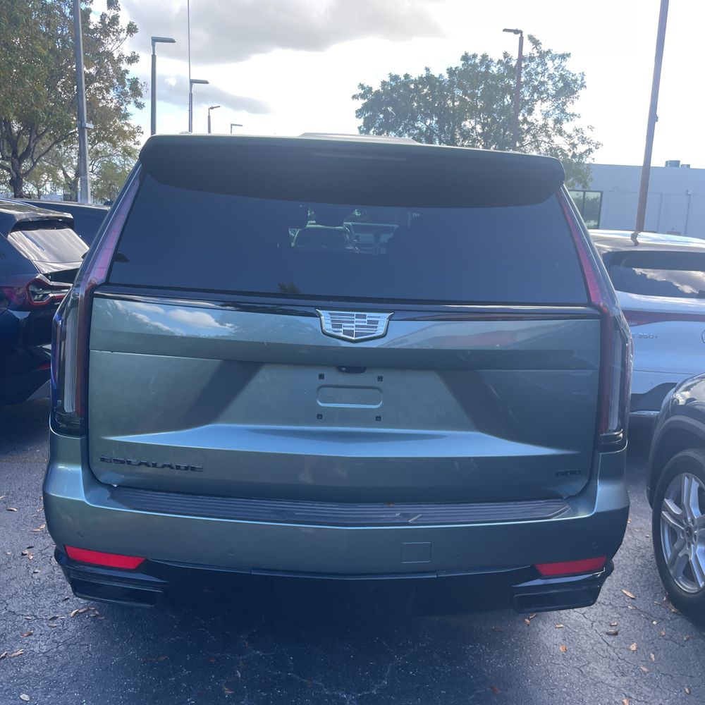 2023 Cadillac Escalade Sport Platinum