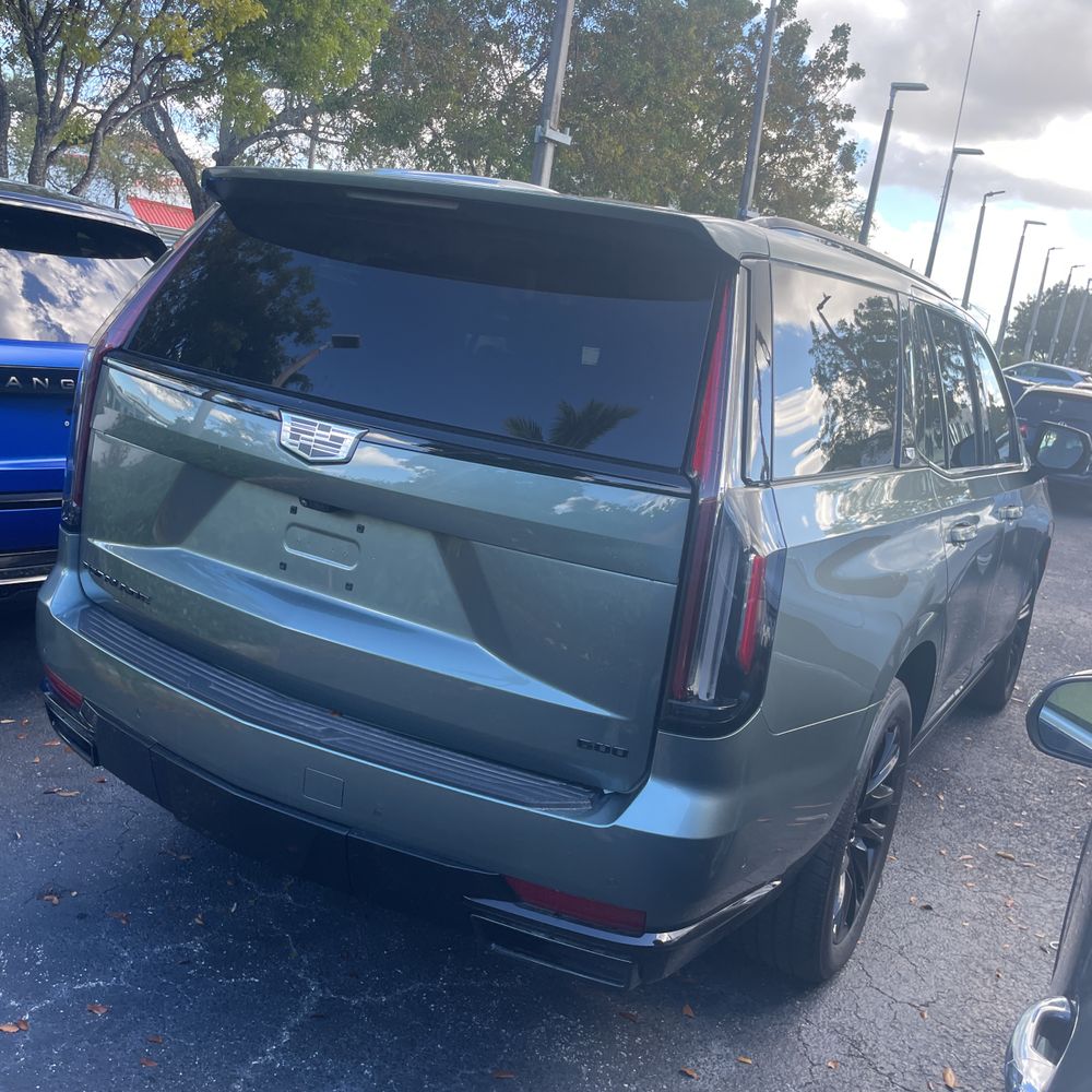 2023 Cadillac Escalade Sport Platinum