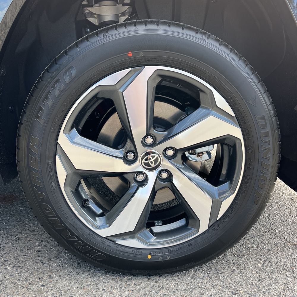 2025 Toyota RAV4 Plug-in Hybrid SE