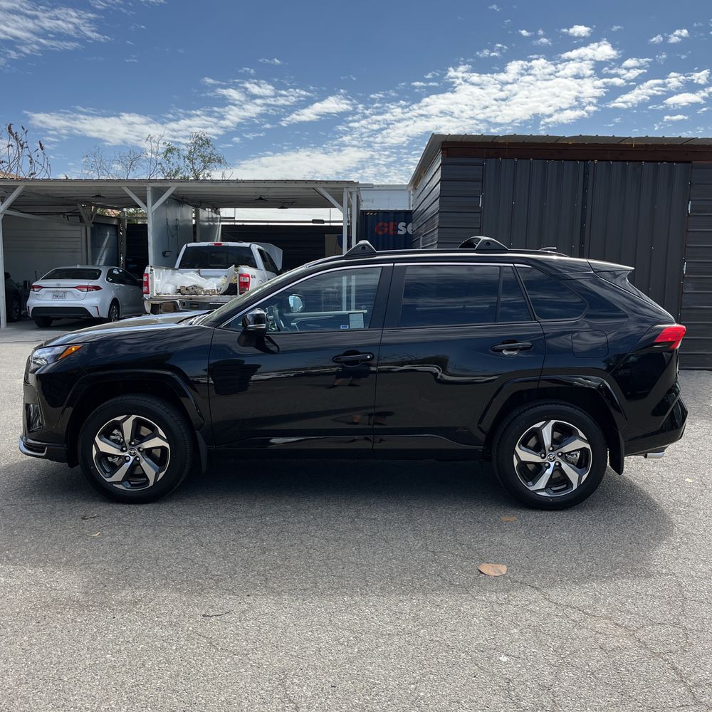 2025 Toyota RAV4 Plug-in Hybrid SE