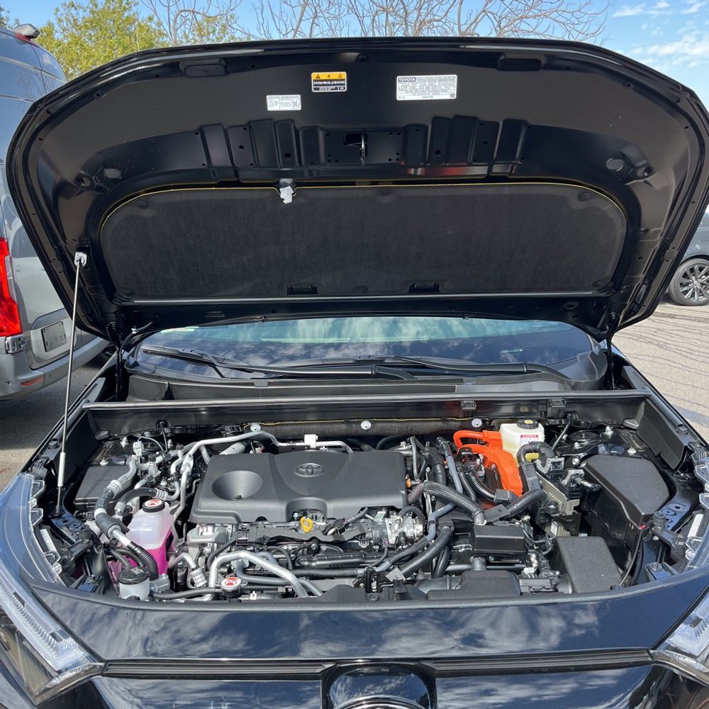 2025 Toyota RAV4 Plug-in Hybrid SE