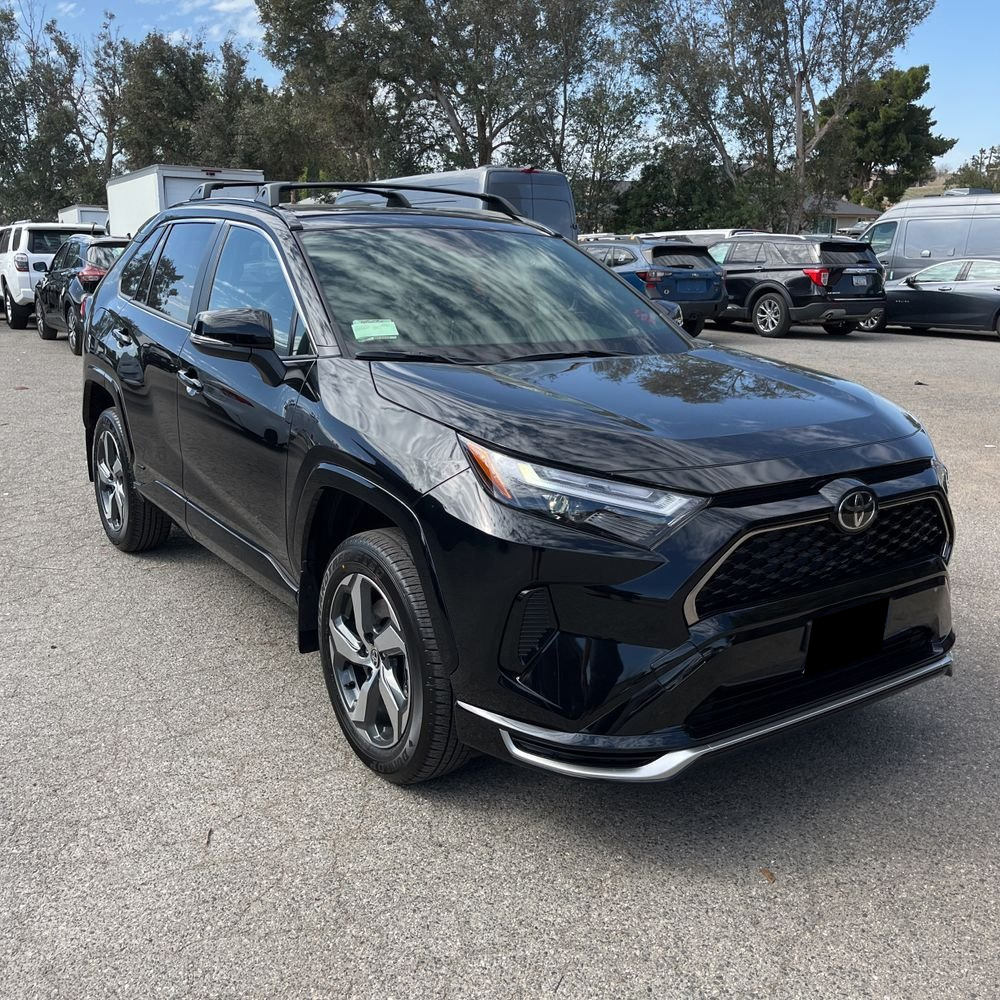 2025 Toyota RAV4 Plug-in Hybrid SE