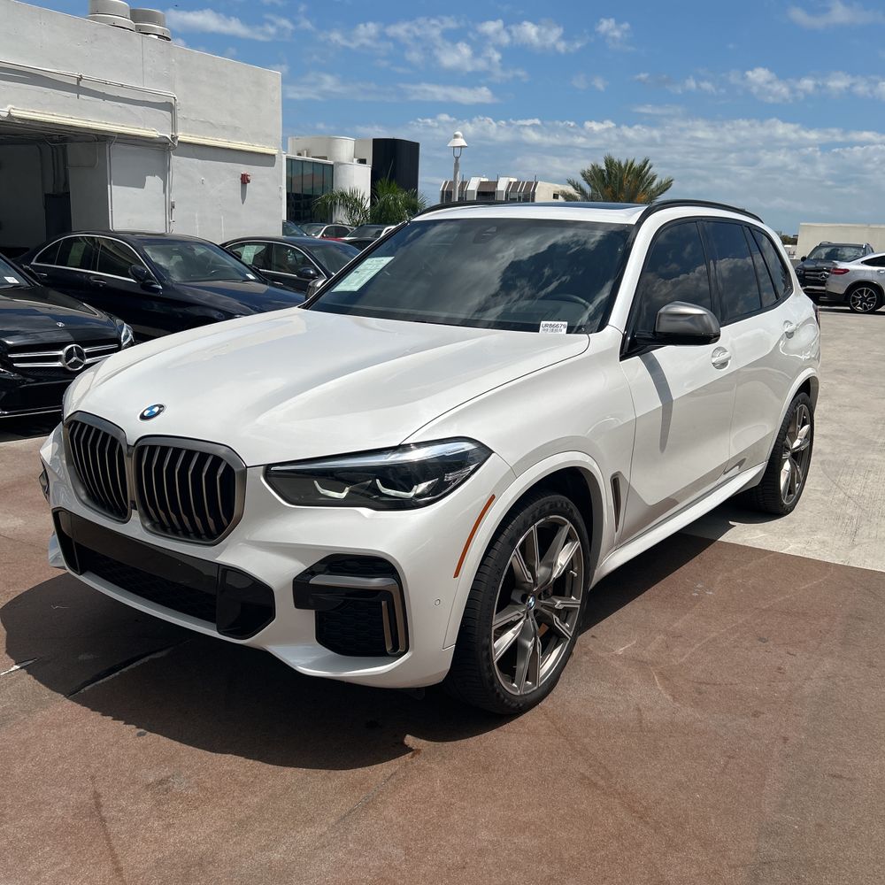 2023 BMW X5 M50i