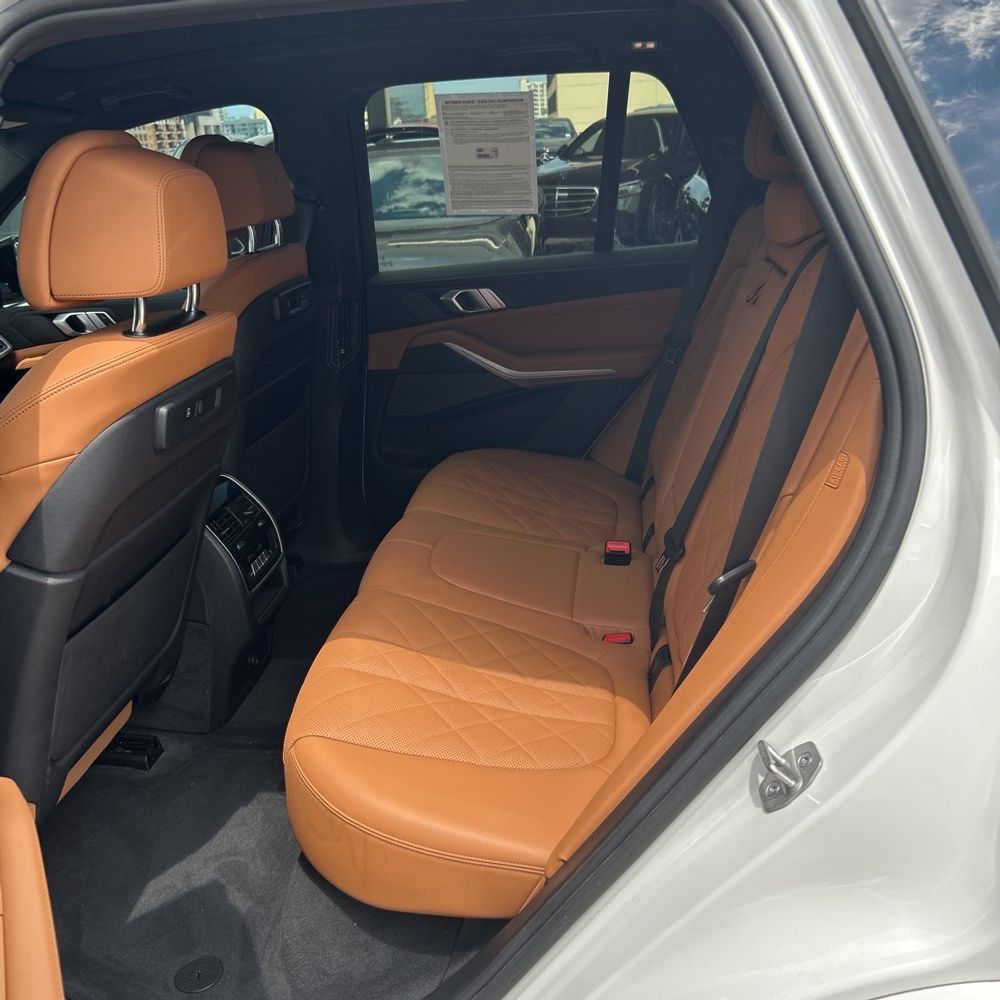2023 BMW X5 M50i