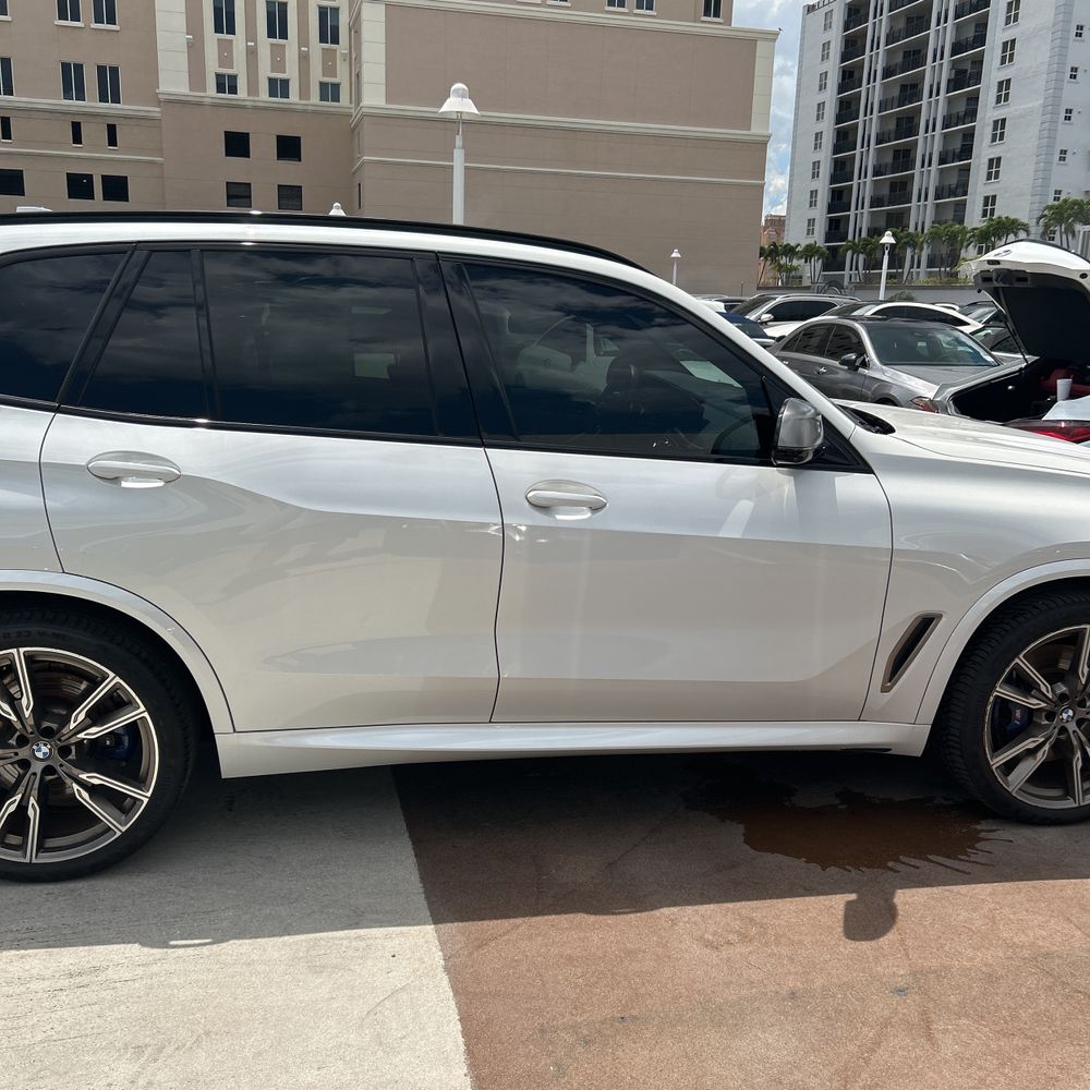 2023 BMW X5 M50i