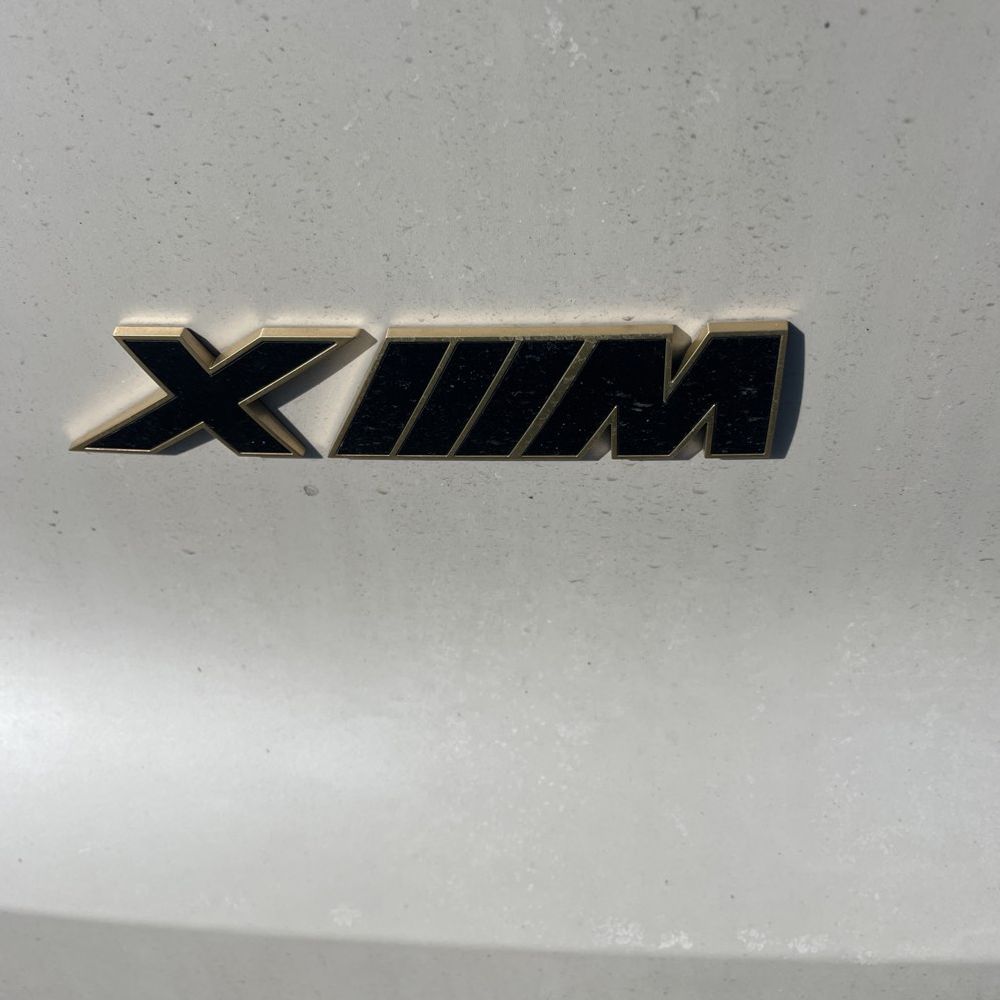 2023 BMW XM Base
