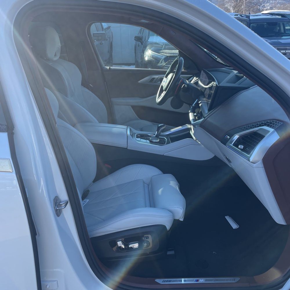 2023 BMW XM Base