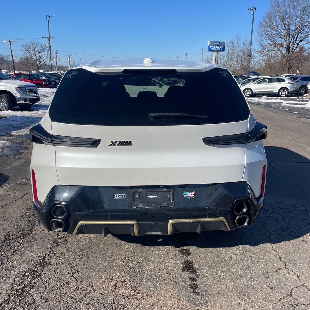 2023 BMW XM Base