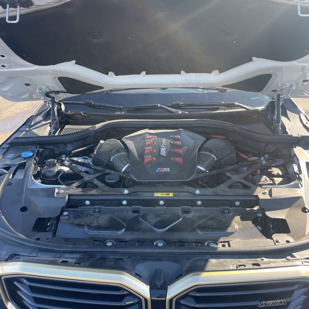 2023 BMW XM Base