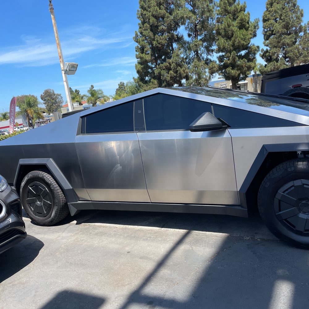 2024 Tesla Cybertruck Base