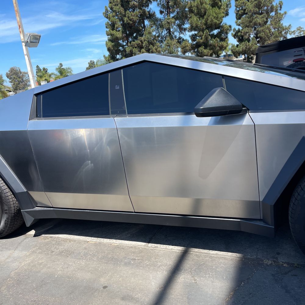 2024 Tesla Cybertruck Base